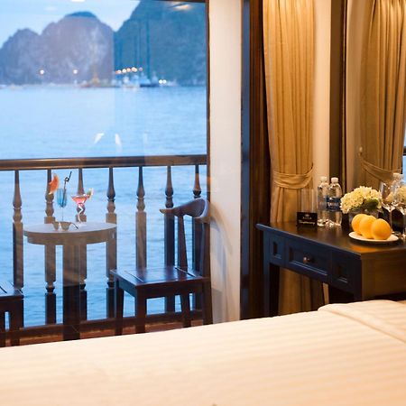 Alisa Premier Cruise Hotel Ha Long Bagian luar foto