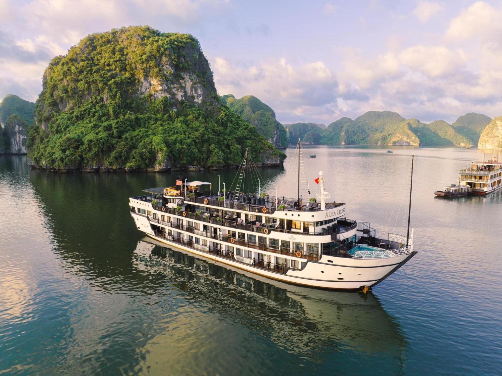 Alisa Premier Cruise Hotel Ha Long Bagian luar foto