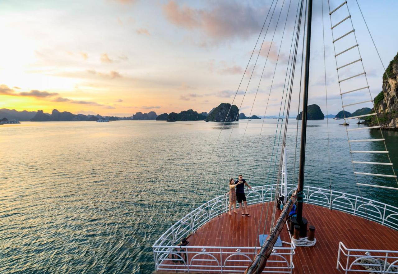 Alisa Premier Cruise Hotel Ha Long Bagian luar foto