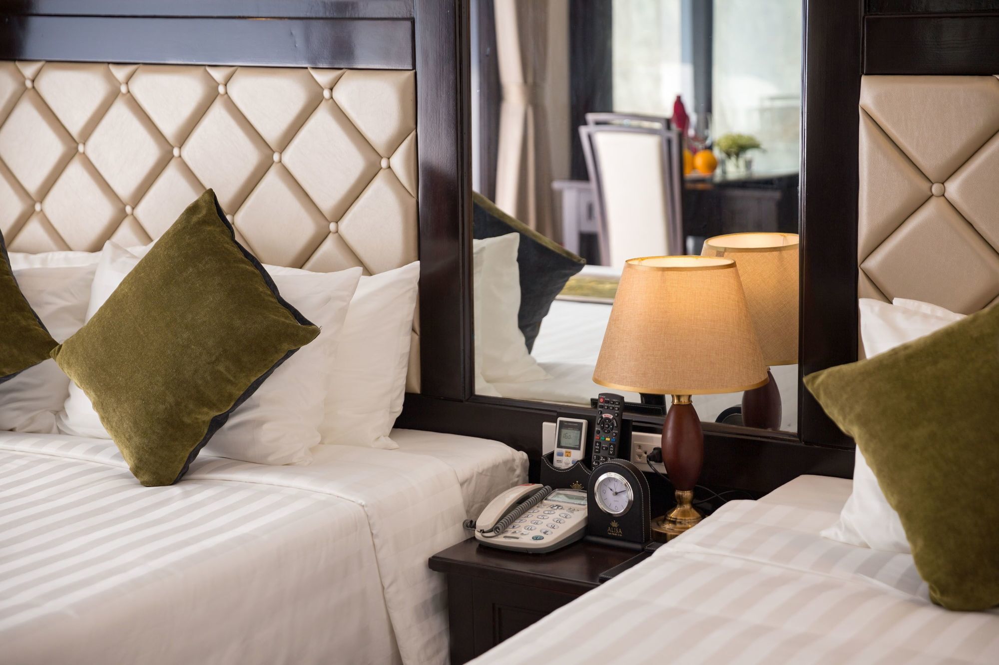 Alisa Premier Cruise Hotel Ha Long Bagian luar foto