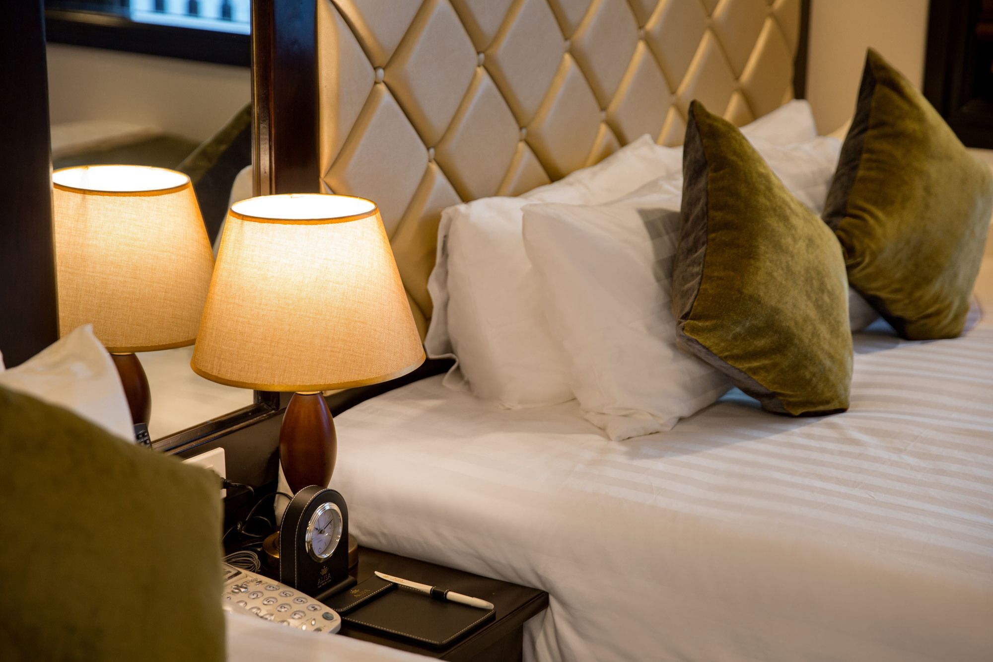 Alisa Premier Cruise Hotel Ha Long Bagian luar foto