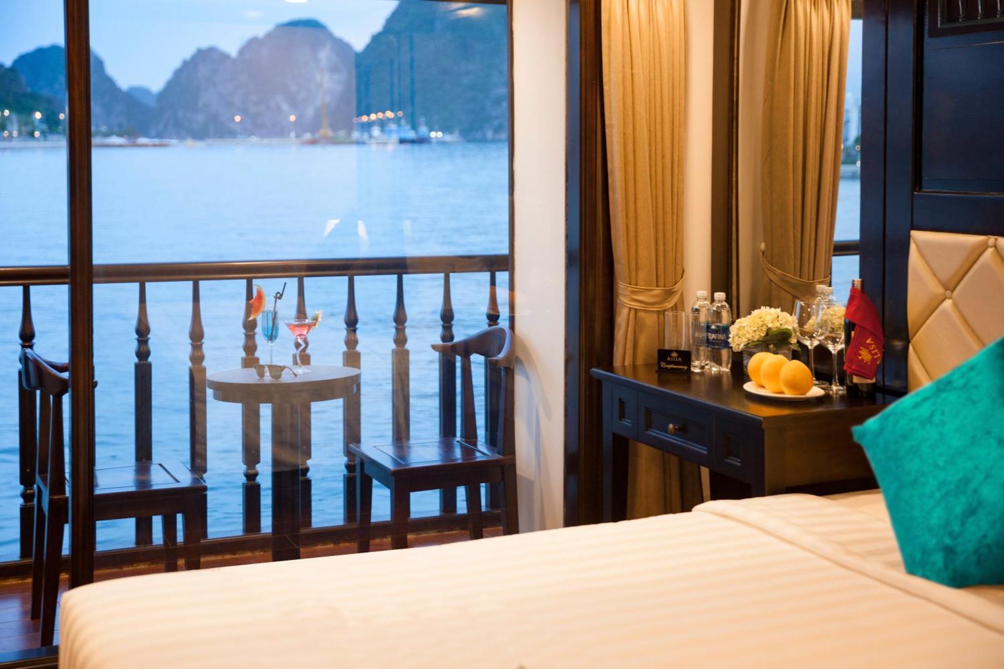 Alisa Premier Cruise Hotel Ha Long Bagian luar foto